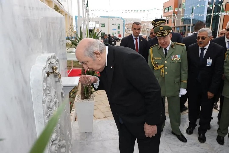 阿爾及利亞總統(tǒng)親臨奧蘭海水淡化項(xiàng)目，見(jiàn)證“海上水庫(kù)”惠澤民生