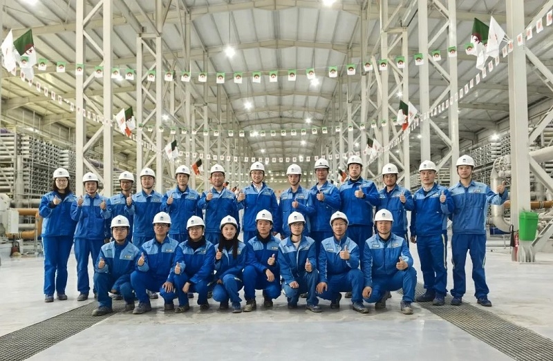 阿爾及利亞總統(tǒng)親臨奧蘭海水淡化項(xiàng)目，見(jiàn)證“海上水庫(kù)”惠澤民生