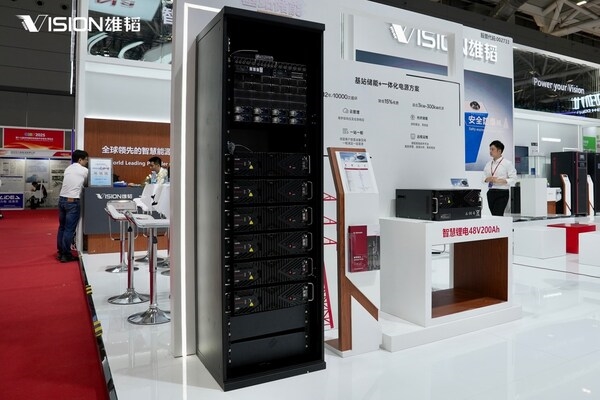 固態(tài)電池首次揭曉！雄韜股份新品亮相CIBF2025